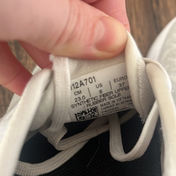 ASICS Dynablast Running Sneakers in White and Glacier Grey - Picture 9 of 14